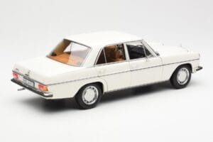 Mercedes 200 W115 Weiss Norev 1:18 183770 Metall – Bild 3 von 8