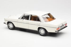 Mercedes 200 W115 Weiss Norev 1:18 183770 Metall – Bild 7 von 8