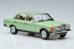 Mercedes 200 W123 Grün Norev 1:18 183796 Metall – Bild 5 von 7
