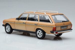 Mercedes 200T S123 AMG Package Beige Norev 1:18 183739 Metall – Bild 7 von 9