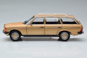 Mercedes 200T S123 Beige Norev 1:18 183738 Metall – Bild 5 von 9