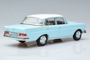 Mercedes 220 S W111 Blau Norev 1:18 183920 Metall – Bild 3 von 7