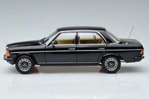 Mercedes 230E W123 Limitierte Auflage Norev 1:18 183711 Metall – Bild 5 von 8