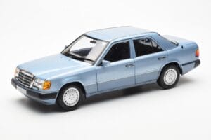 Mercedes 230E W124 Hellblau Metallic Norev 1:18