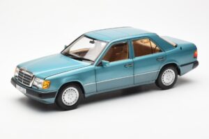 Mercedes 230E W124 Beryl Metallic Händler Edition Norev 1:18
