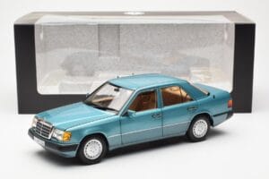 Mercedes 230E W124 Beryl Metallic Händler Edition Norev 1:18 B66040698 Metall – Bild 8 von 8