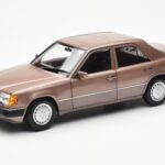 Mercedes 230E W124 Rosewood Metallic Händler Edition Norev 1:18