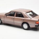 Mercedes 230E W124 Rosewood Metallic Händler Edition Norev 1:18 - image 7 of 8
