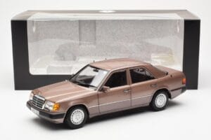Mercedes 230E W124 Rosewood Metallic Händler Edition Norev 1:18 B66040697 Metall – Bild 8 von 8