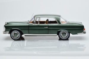 Mercedes 250 SE Coupe W111 Grün Metallic Limitierte Auflage Norev 1:18 183764 Metall – Bild 4 von 7