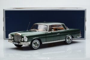 Mercedes 250 SE Coupe W111 Grün Metallic Limitierte Auflage Norev 1:18 183764 Metall – Bild 7 von 7