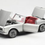 Mercedes 280 SL W113 Pagode Silber Schuco 1:18 - image 2 of 8