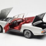 Mercedes 280 SL W113 Pagode Silber Schuco 1:18 - image 5 of 8