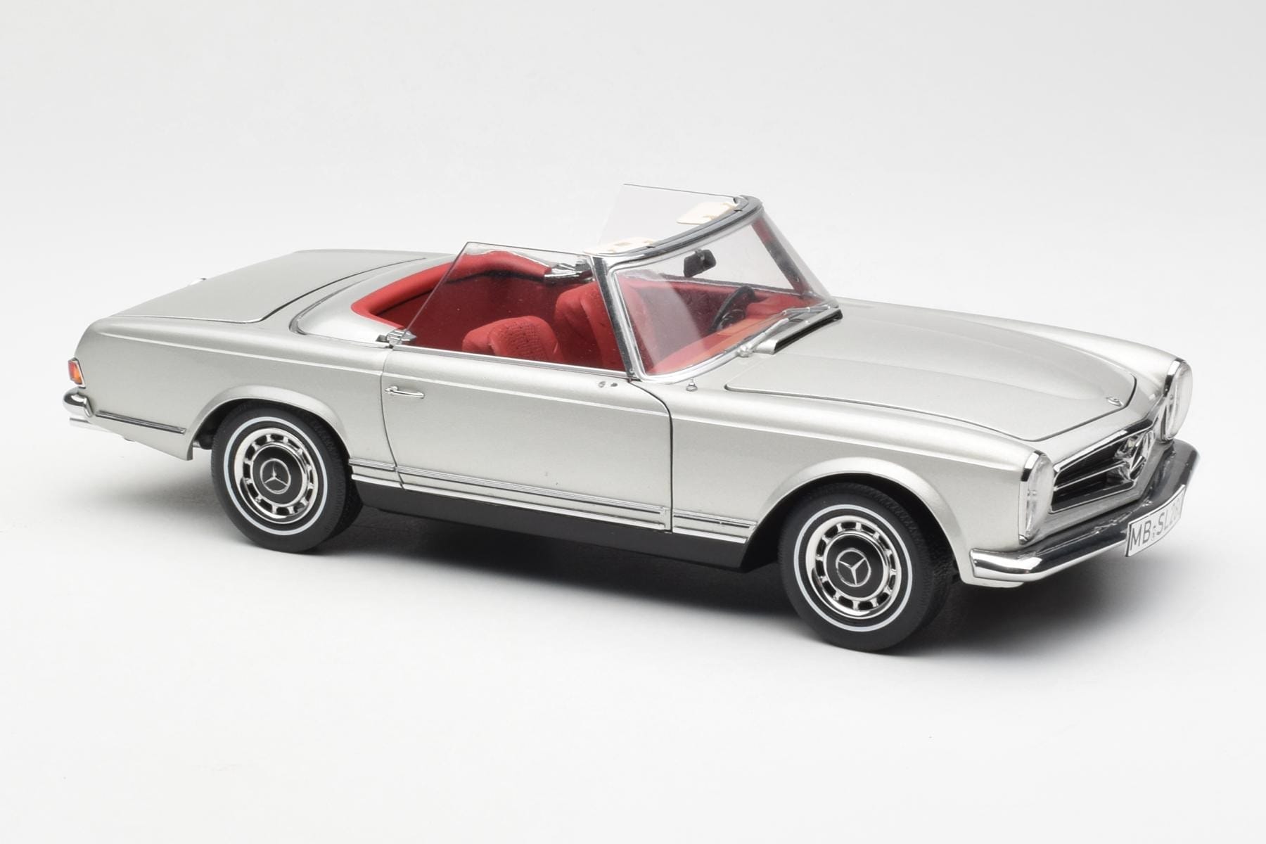Mercedes 280 SL W113 Pagode Silber Schuco 1:18 450035000 Metall – Bild 6 von 8