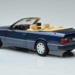 Mercedes 300 CE-24 A124 Cabriolet Nautical Blau Limitierte Auflage Norev 1:18 183879 Metall - image 6 of 7