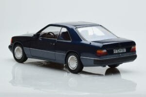 Mercedes 300 CE-24 C124 Coupe Nautical Blau Limitierte Auflage Norev 1:18 183882 Metall – Bild 6 von 7