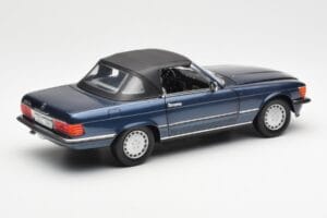 Mercedes 300 SL R107 Nautikblau Norev 1:18 183466 Metall – Bild 3 von 8