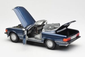 Mercedes 300 SL R107 Nautikblau Norev 1:18 183466 Metall – Bild 5 von 8