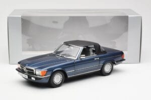 Mercedes 300 SL R107 Nautikblau Norev 1:18 183466 Metall – Bild 8 von 8