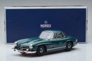Mercedes 300 SL W198 Gullwing Grün Norev 1:18 183851 Metall – Bild 7 von 7