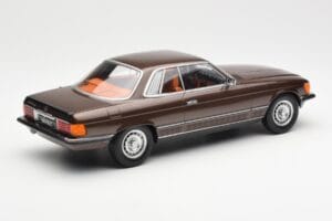 Mercedes 500 SLC C107 Braun KK-Scale 1:18 180851 Metall – Bild 2 von 6