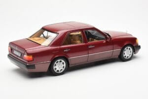 Mercedes 500E W124 Rot Metallic Händler Edition Norev 1:18 B66040699 Metall – Bild 3 von 8