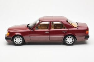 Mercedes 500E W124 Rot Metallic Händler Edition Norev 1:18 B66040699 Metall – Bild 4 von 8