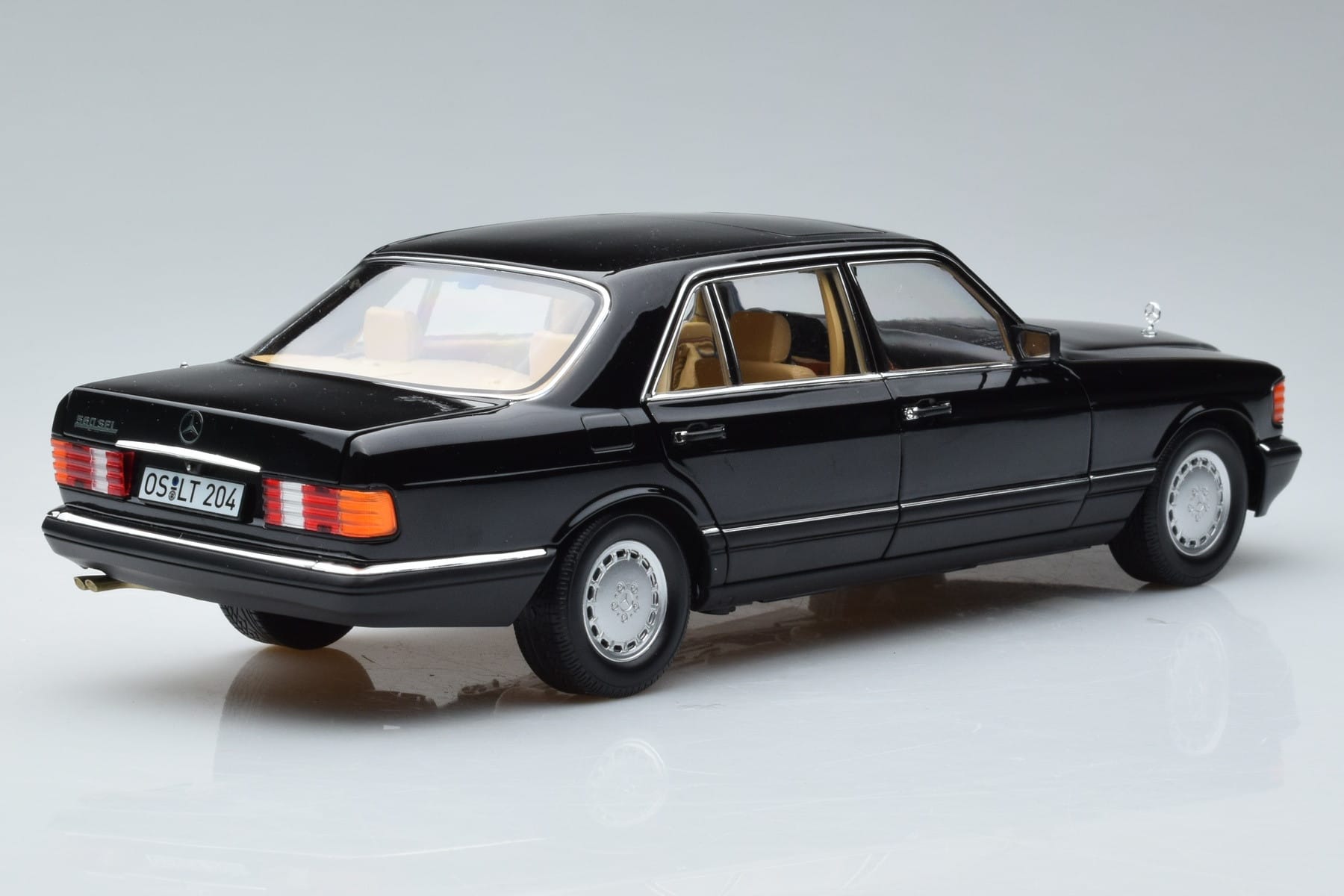 Mercedes 560 SEL W126 Schwarz Norev 1:18 183793 Metall – Bild 3 von 7