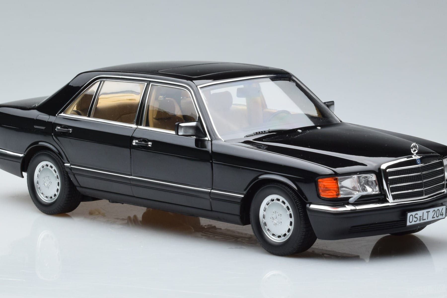 Mercedes 560 SEL W126 Schwarz Norev 1:18 183793 Metall – Bild 5 von 7