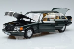 Mercedes 560 SEL W126 Dunkelgrün Metallic Norev 1:18 B66040682 Metall – Bild 2 von 7