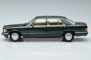 Mercedes 560 SEL W126 Dunkelgrün Metallic Norev 1:18 B66040682 Metall – Bild 4 von 7