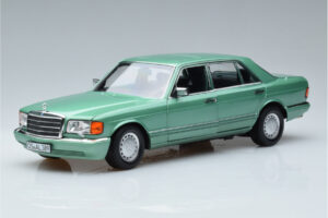 Mercedes 560 SEL W126 Hellgrün Norev 1:18