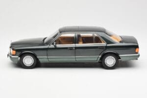 Mercedes 560 SEL W126 Night Grün Metallic Dealer Edition Norev 1:18 B66040626 Metall – Bild 4 von 8