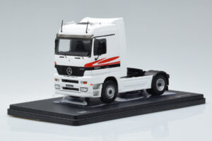 Mercedes Actros MP1 Weiss IXO 1:43 TR064