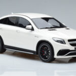 Mercedes AMG GLE 63S C292 Coupe Weiss GT Spirit 1:18 - image 4 of 6