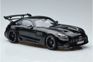 Mercedes AMG GT C190 Black Series Schwarz Norev 1:18 183900 Metall – Bild 5 von 7