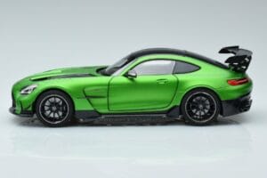Mercedes AMG GT C190 Black Series Grün Hell Magno Limitierte Auflage Norev 1:18 183903 Metall – Bild 4 von 7