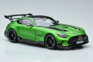 Mercedes AMG GT C190 Black Series Grün Hell Magno Limitierte Auflage Norev 1:18 183903 Metall – Bild 5 von 7