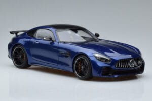 Mercedes AMG GT R C190 Brillantblau AUTOart 1:18 76334 Metall – Bild 5 von 7