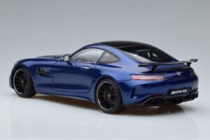 Mercedes AMG GT R C190 Brillantblau AUTOart 1:18 76334 Metall – Bild 6 von 7