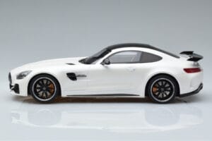 Mercedes AMG GT R Weiss GT Spirit 1:18 KJ021 Resin – Bild 3 von 6