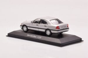 Mercedes C-Class W202 C220 Silber Minichamps 1:43 B66005705-M1 Metall – Bild 3 von 4