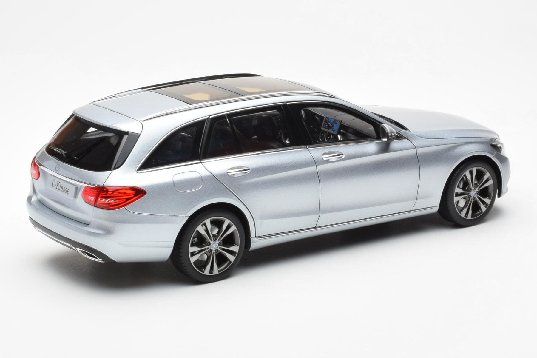 Mercedes C-Class W205 T-Modell Silber Asia Exclusive Norev 1:18 183865 Metall – Bild 3 von 8