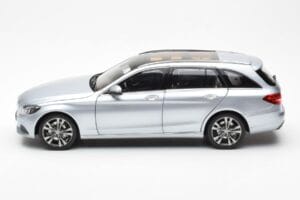 Mercedes C-Class W205 T-Modell Silber Asia Exclusive Norev 1:18 183865 Metall – Bild 4 von 8