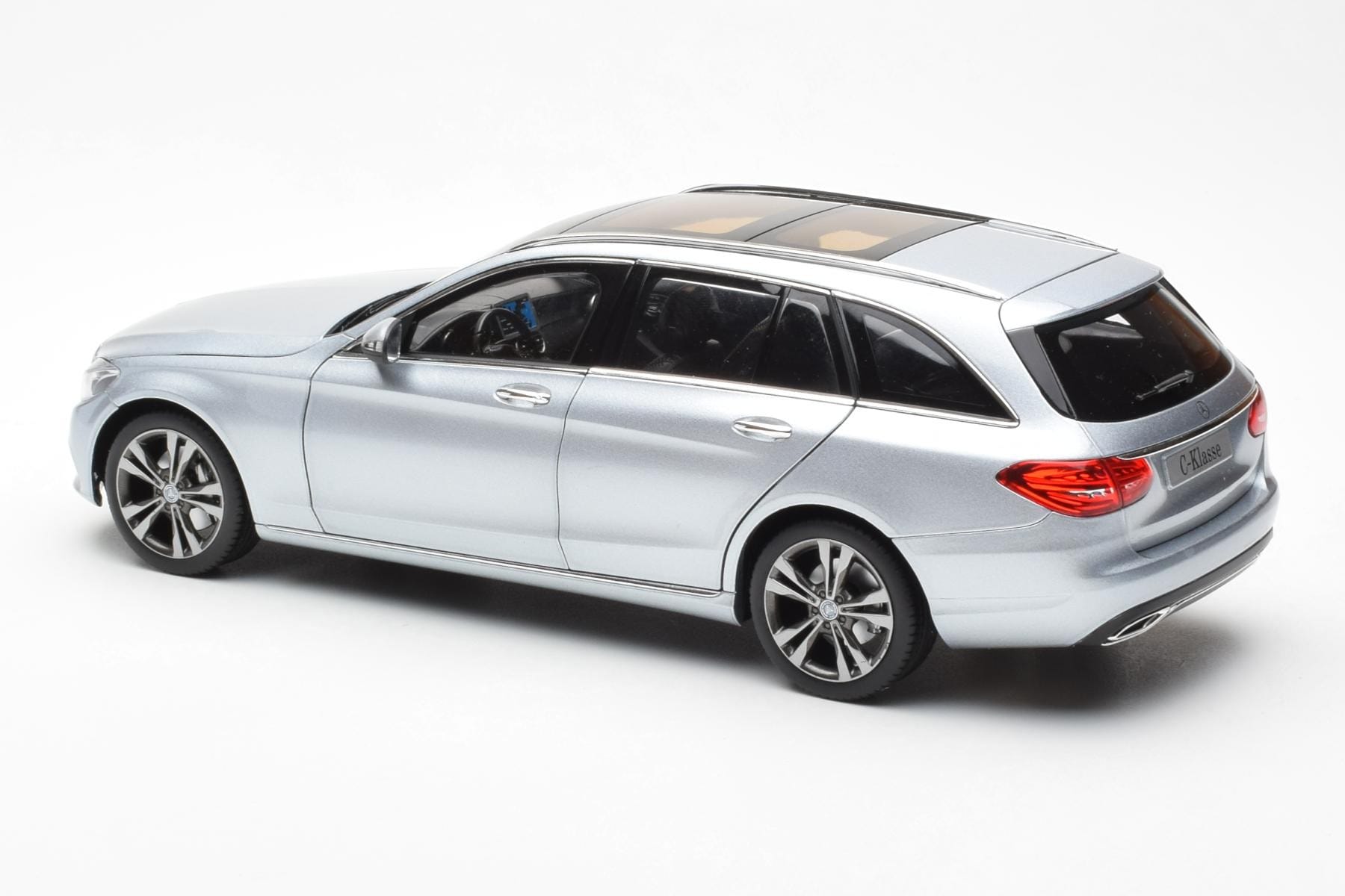 Mercedes C-Class W205 T-Modell Silber Asia Exclusive Norev 1:18 183865 Metall – Bild 7 von 8