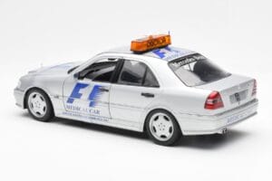 Mercedes C-Class W202 AMG Medical Car F1 1997 UT Models 1:18 26106 Metall – Bild 5 von 6