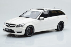 Mercedes C63 AMG S204 T-Modell Weiss GT Spirit 1:18