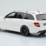 Mercedes C63 AMG S204 T-Modell Weiss GT Spirit 1:18 - image 5 of 8