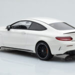 Mercedes C63S AMG C205 Coupe Weiss GT Spirit 1:18 - image 5 of 6