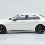 Mercedes C63S AMG W205 Weiss GT Spirit 1:18 - image 3 of 6